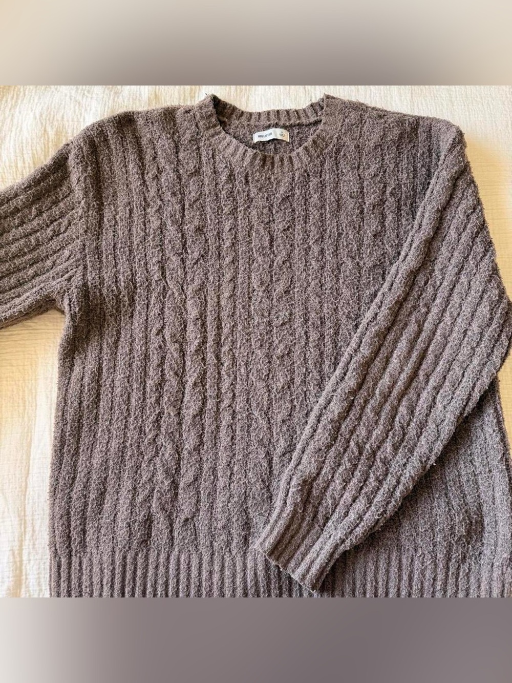 Cable Knit Crewneck Sweater - Brown